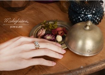 排鑽蝴蝶結戒指