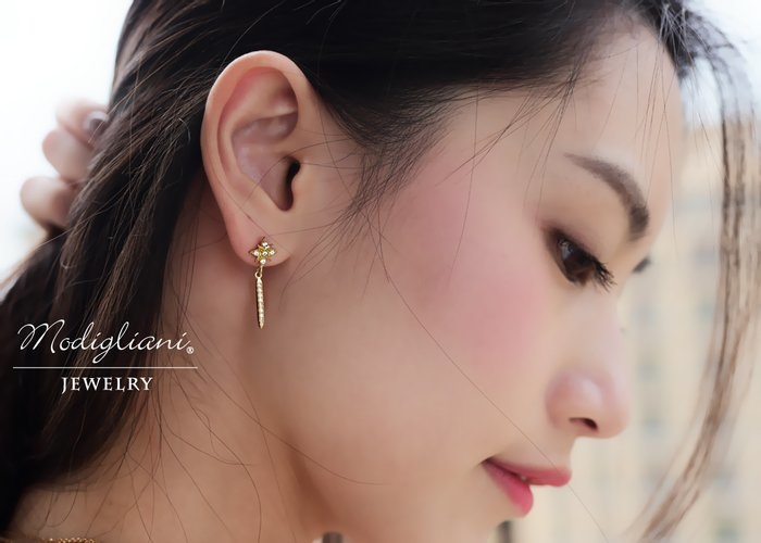 北極星不對稱垂墜式耳環