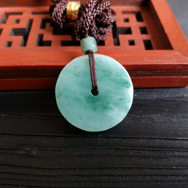 J962 冰糯滿綠平安扣 (29.5mm直徑)