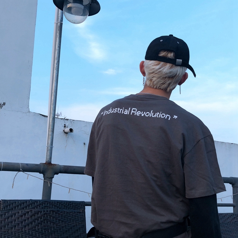 COMKISIC 工業革命印花短袖