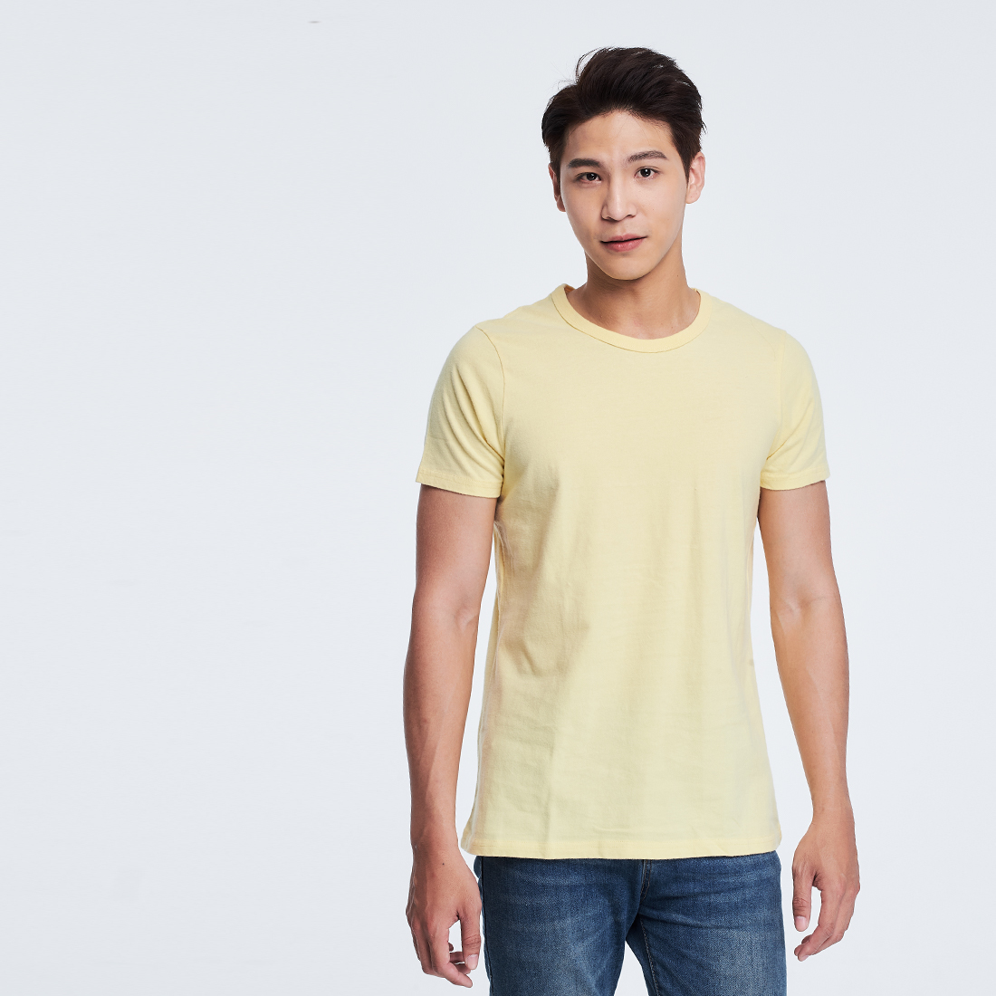 簡單素面圓領短袖蜜桃棉男T/鵝黃