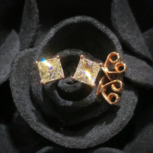 全新18K玫瑰金【主石67份方形鑽石】耳環