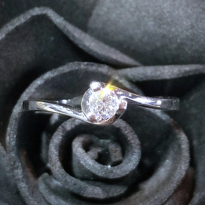 全新18K白金【單粒13份鑽石】戒指