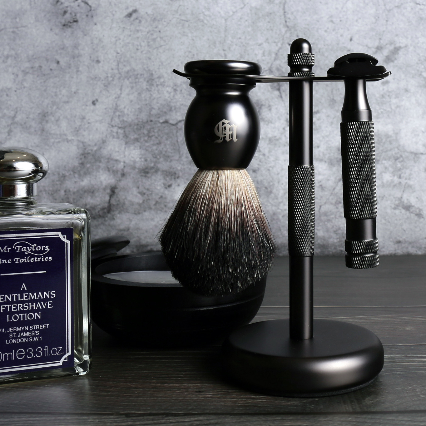 英國 Grand Manner 特務系列 復古雙面安全手動刮鬍刀組（槍管黑 / 傳統老式雙刃刮鬍刀片 / 禮盒）