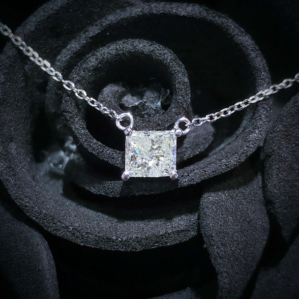 全新18K白金【單粒39份方形鑽石】頸鍊