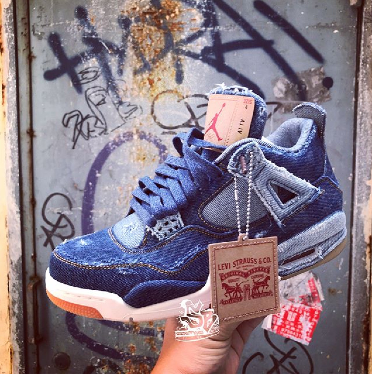 nike air jordan 4 x levi's