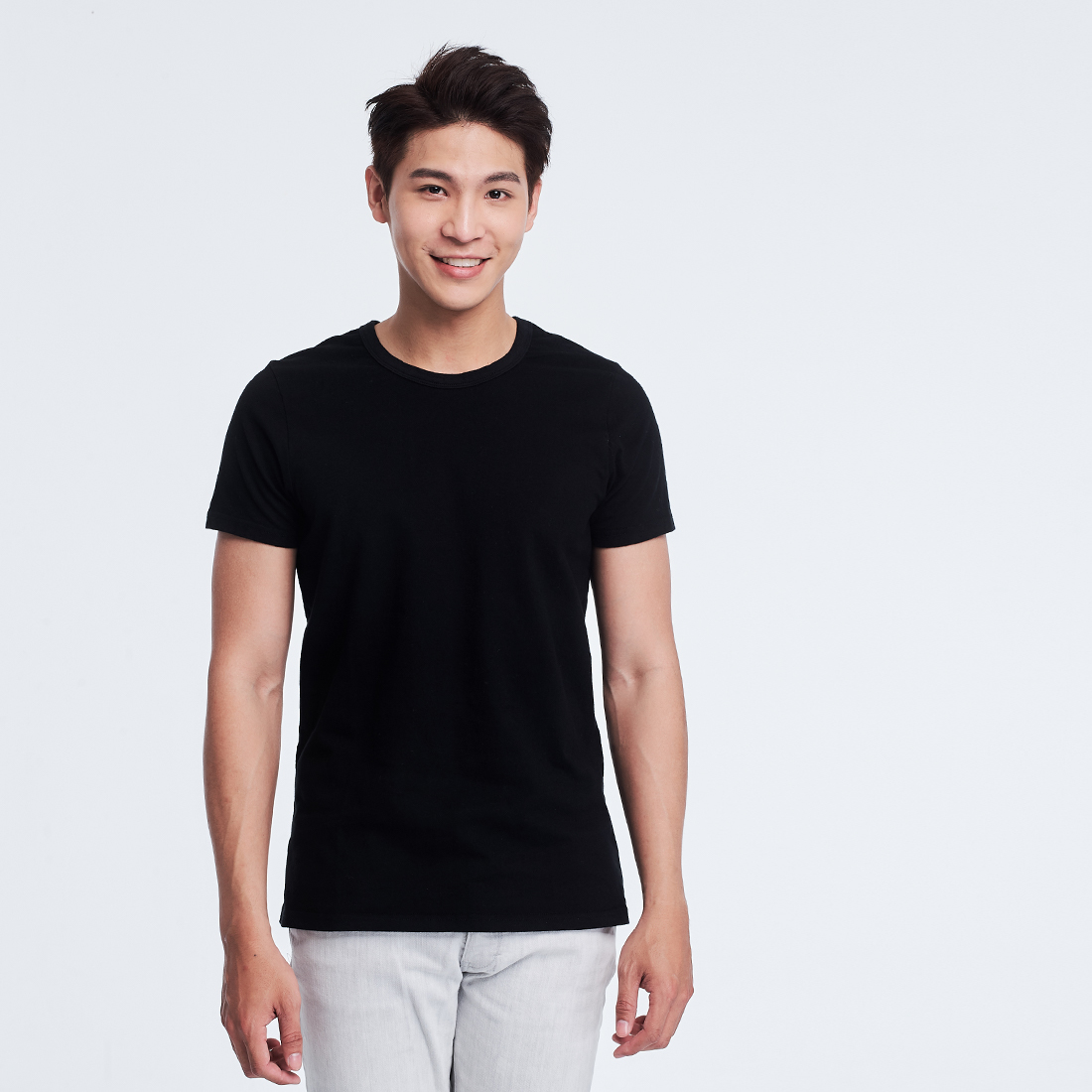 簡單素面短袖圓領蜜桃棉男T黑色