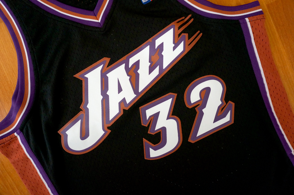 Mitchell & Ness 猶他爵士隊 Karl Malone 1998-1999 復刻 Swingman 球衣