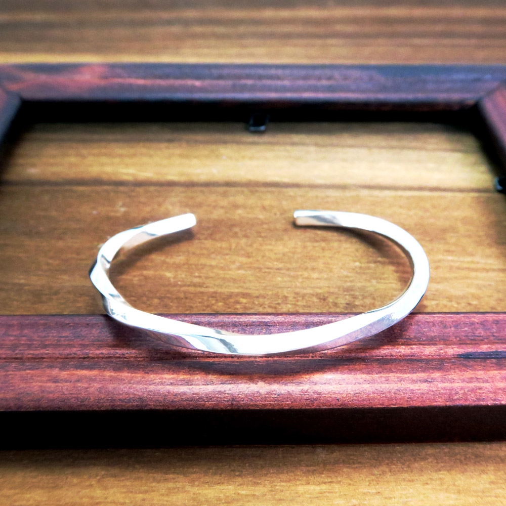 厚實版 扭轉未來 亮眼方扭(S) 925純銀手環 C型手環 女生手環