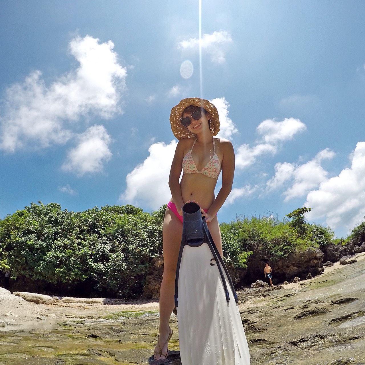 海邊的部落前交叉綁帶美胸上衣