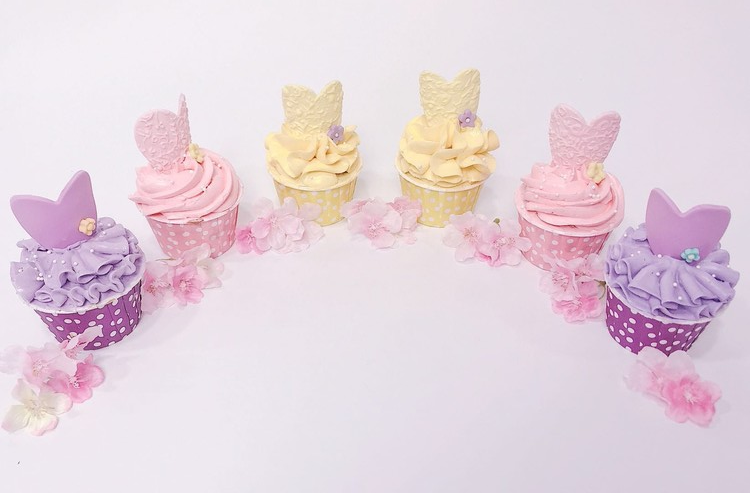 跳舞裙糖皮奶油霜杯子蛋糕