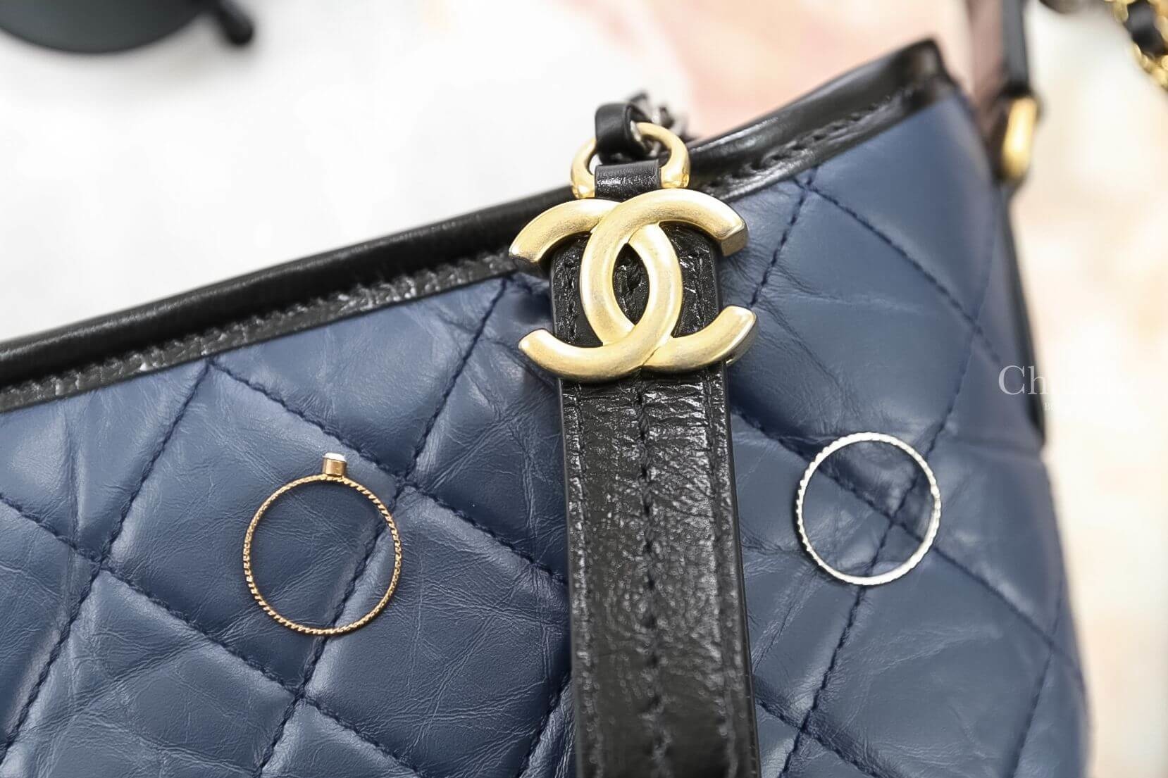 Chanel Gabrielle Small Hobo Bag 深藍色金銀鍊拼接小型鍊帶手袋