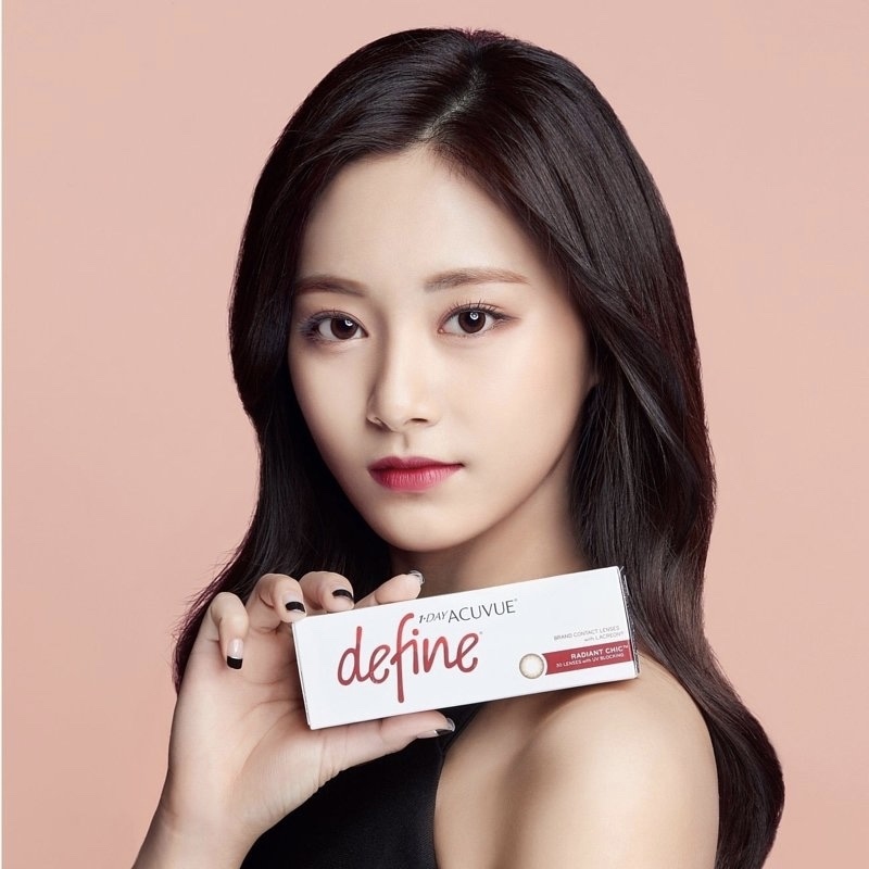 acuvue define radiant chic