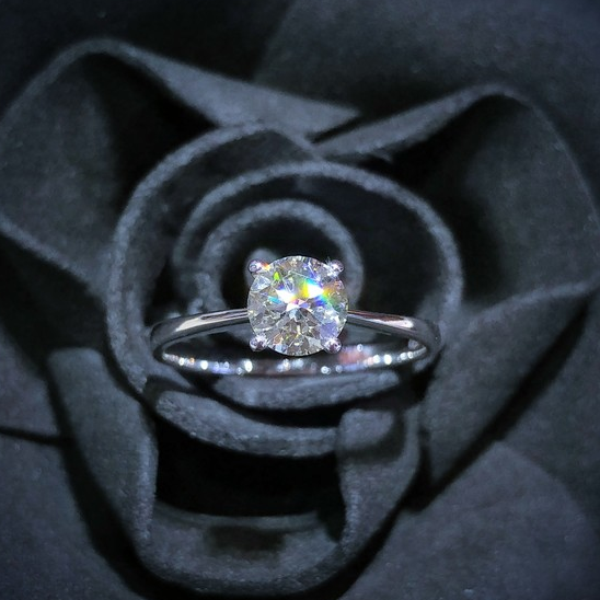 全新18K白金【單粒65份鑽石】戒指