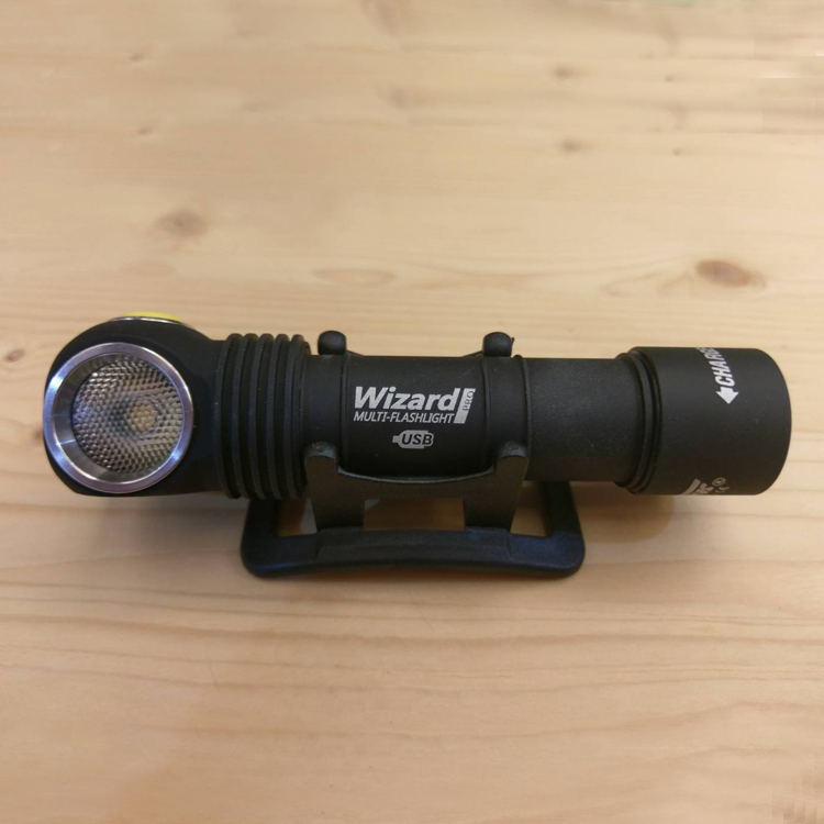 Armytek Wizard V3 全泛光頭燈