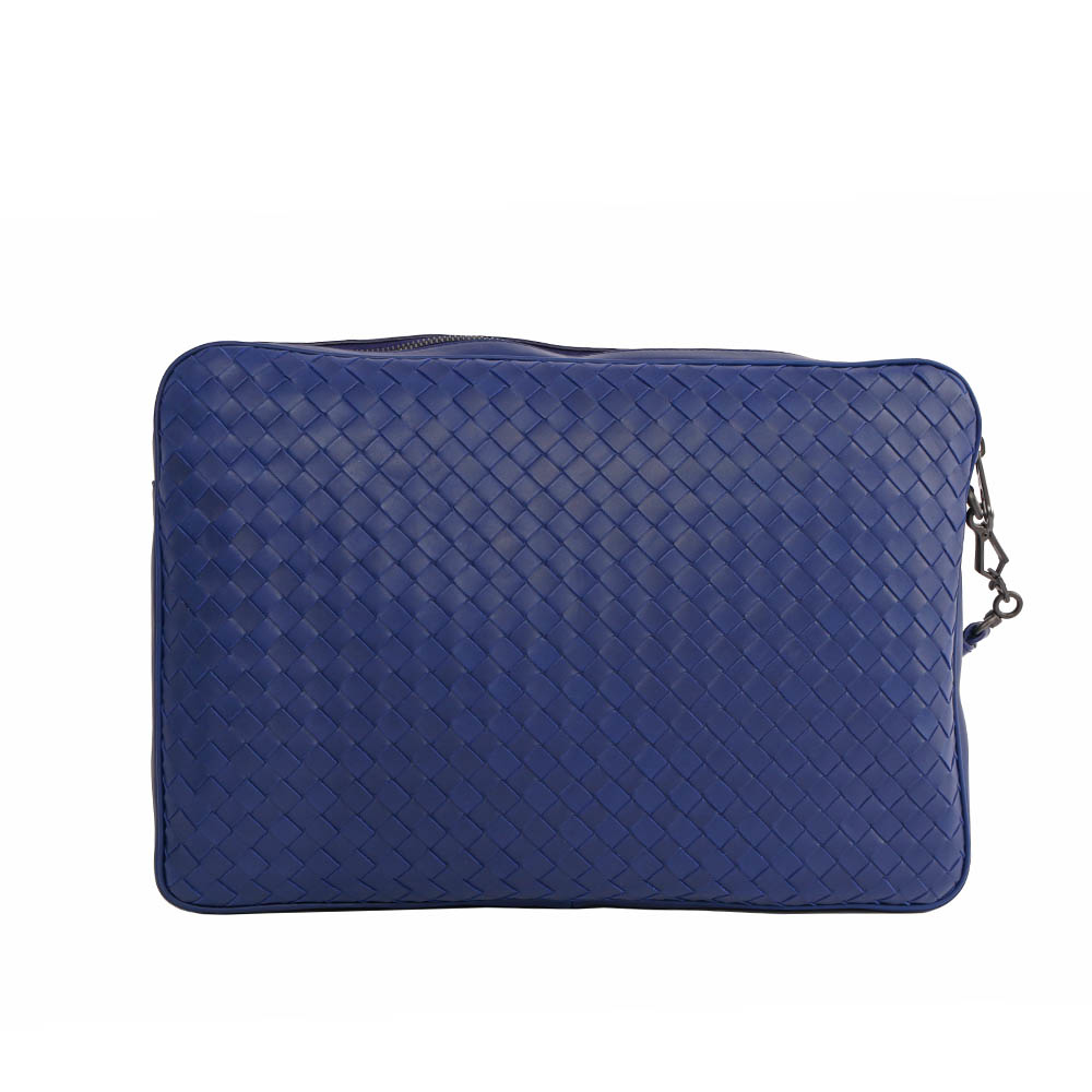 【BOTTEGA VENETA】大型小牛皮編織手拿包