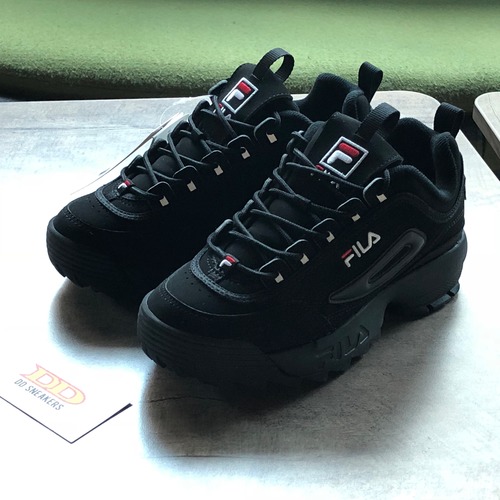 fila disruptor triple black