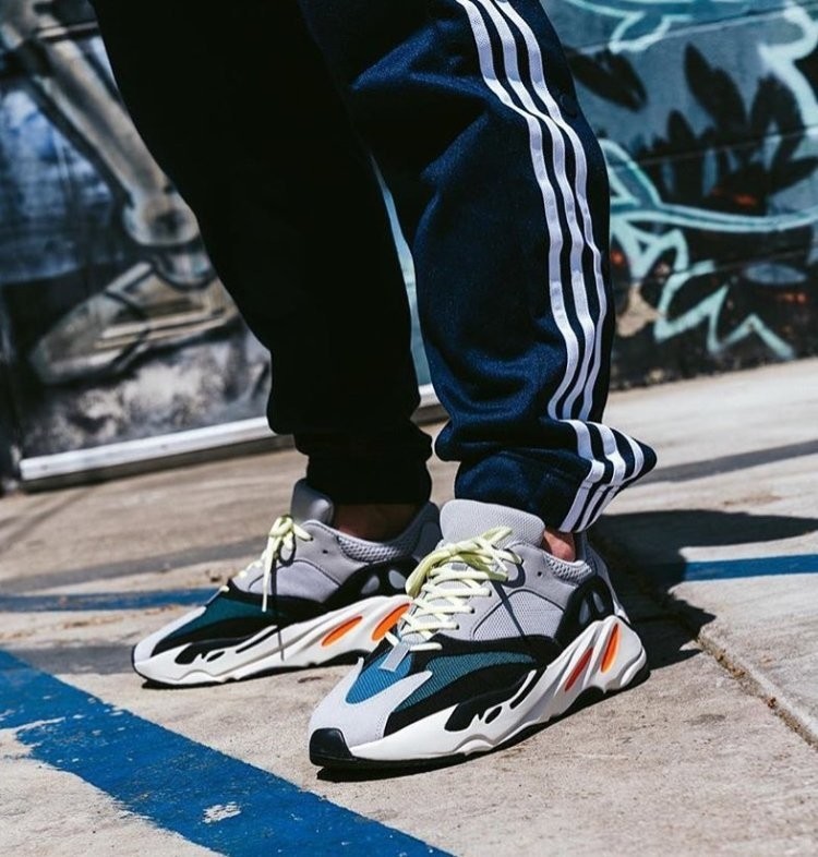 yeezy 700 og