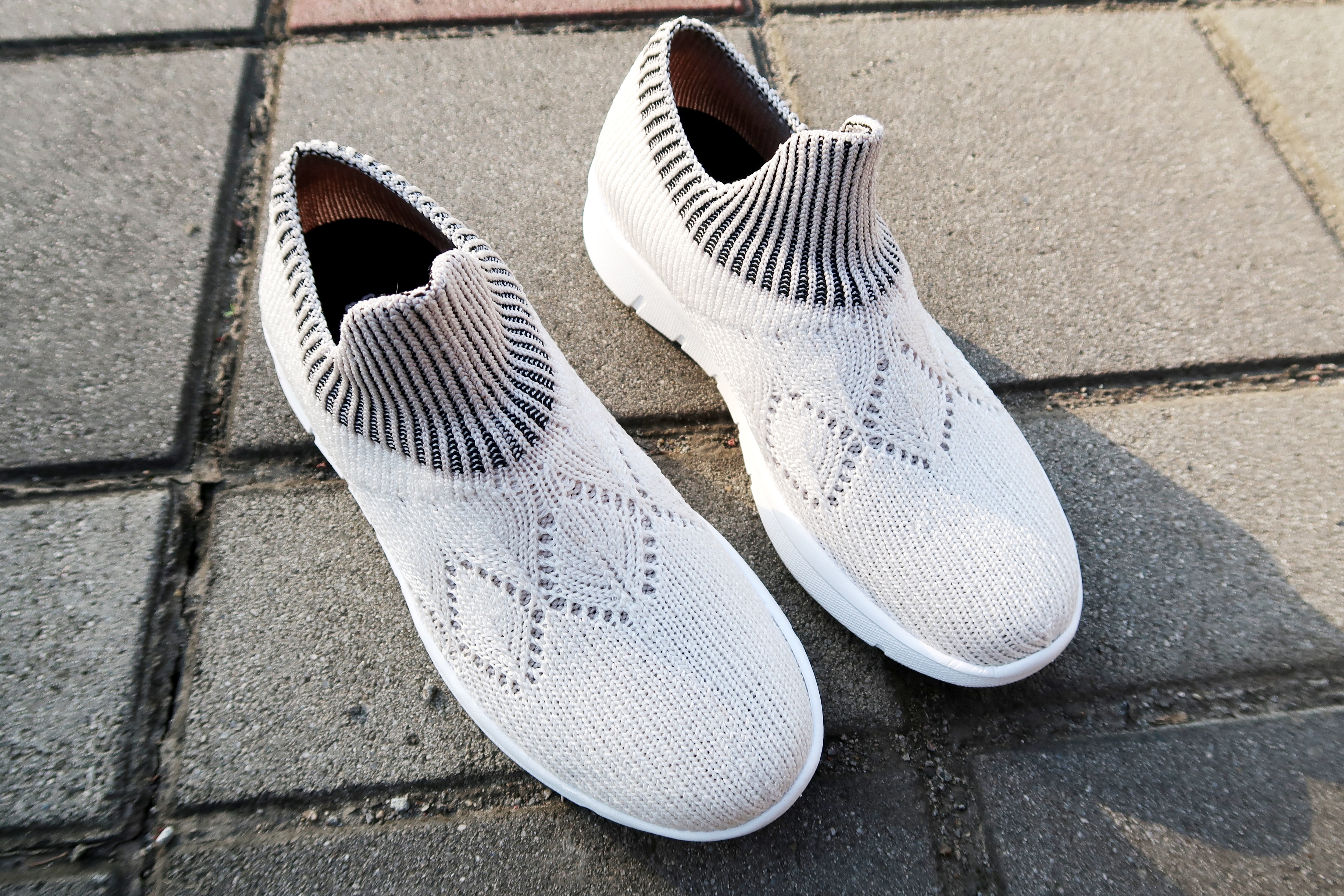 【菱格飛織】飛線編織超輕量MODO大底人體工學會呼吸的休閒運動鞋