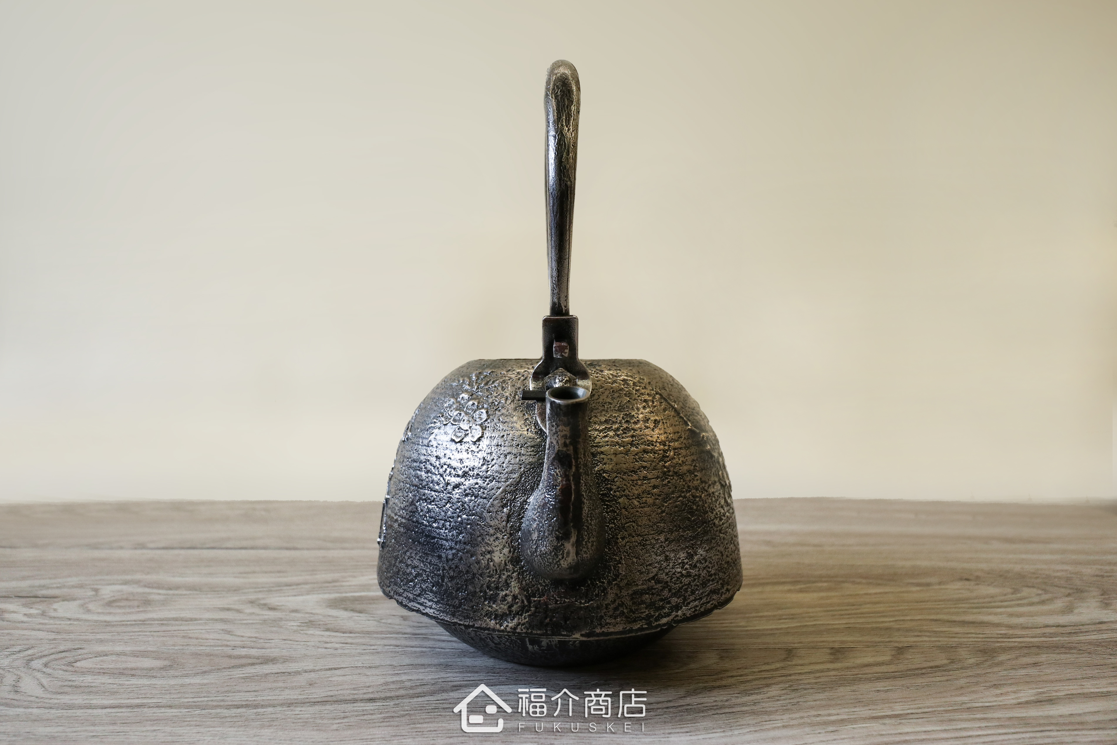 泡茶煮水用的日本製馬紋砂鐵壺