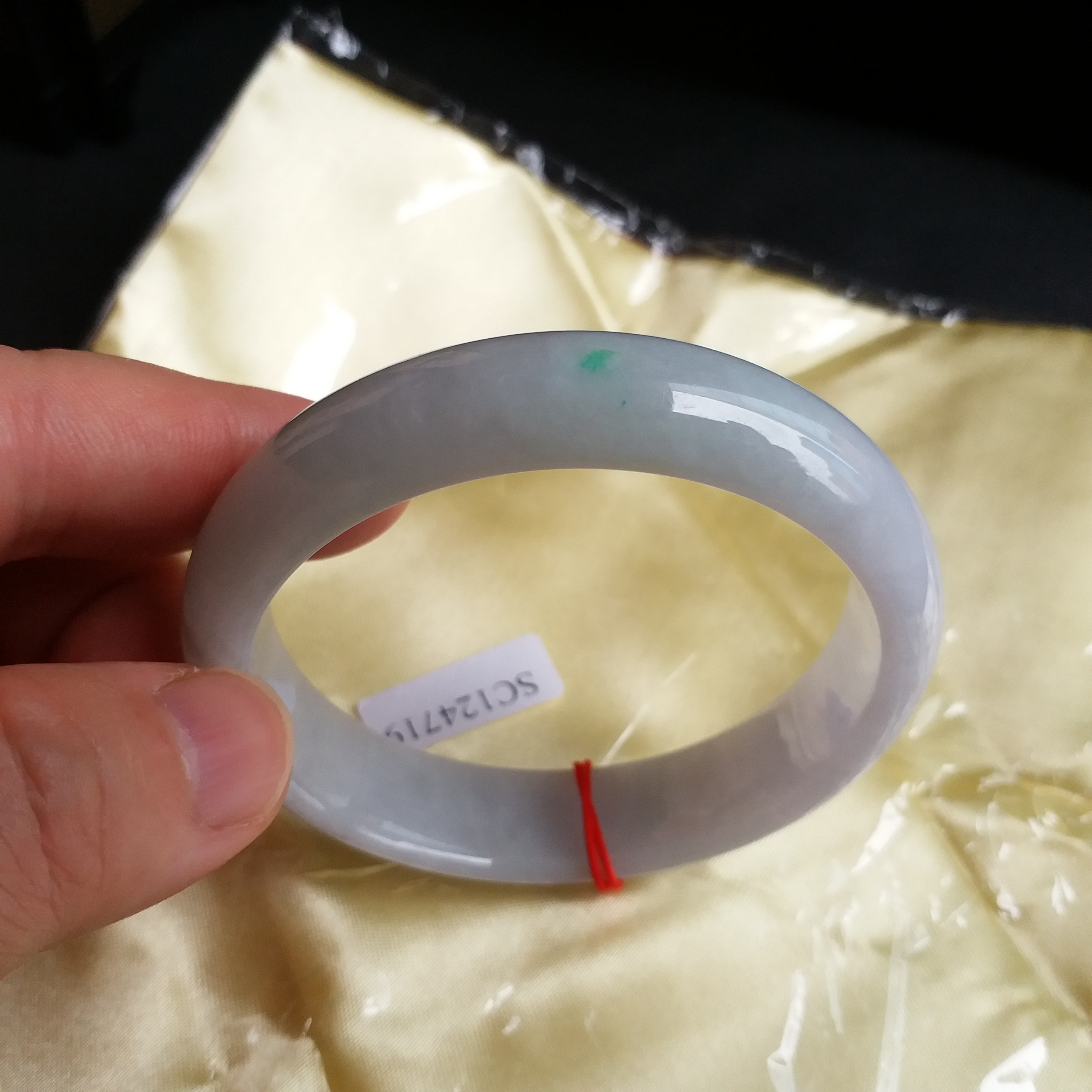 J1106 老坑冰白淡粉紫玉鐲 57.55mm (1.53)