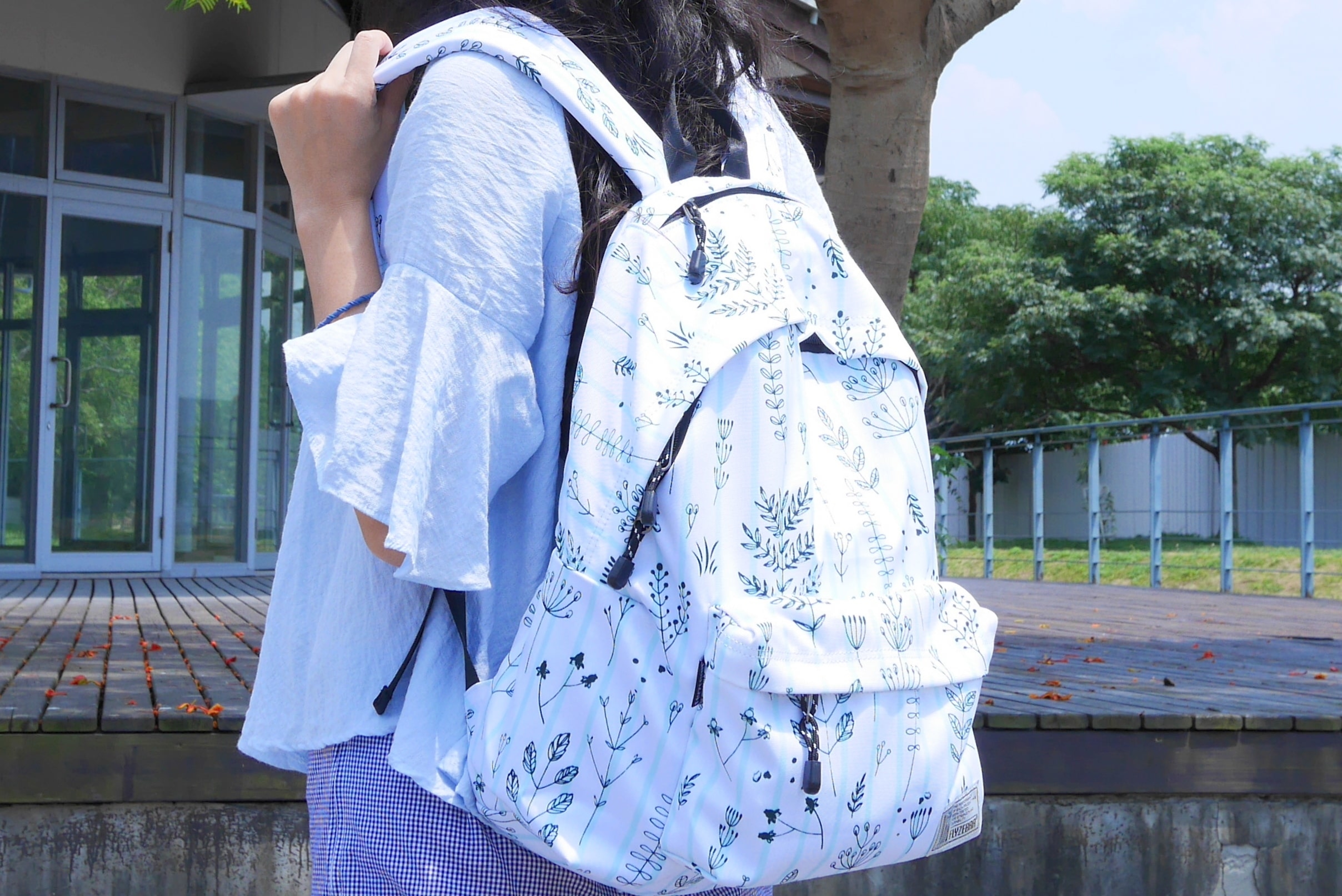 部落客安妮喬強力推薦！青草細語後背包