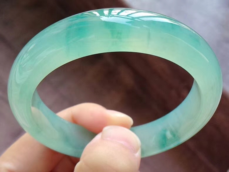 【已結緣】1027296 完美起膠感高冰種飄花寬條手鐲 53mm