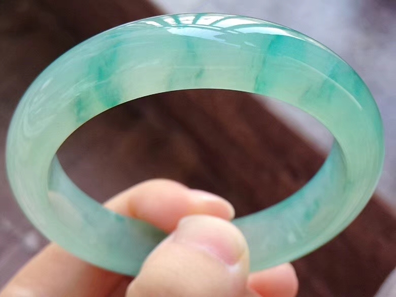 完美起膠感高冰種飄花寬條手鐲 53mm, 天然翡翠A玉, 緬甸玉, Jade, Jadeite