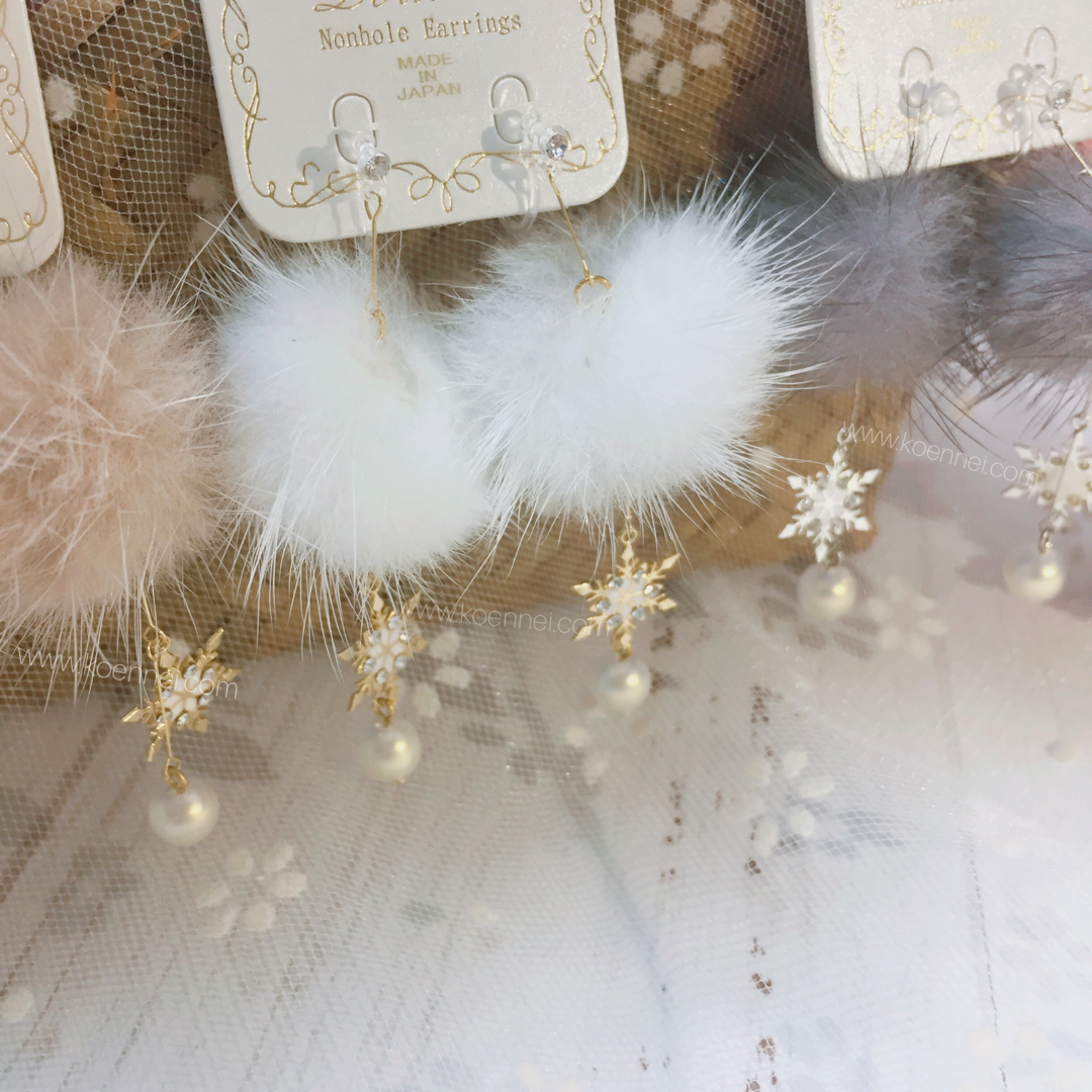 [網站限定優惠][日本制] 雪花毛毛耳環