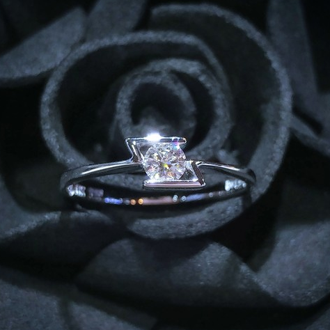 全新18K白金【單粒15份鑽石】戒指