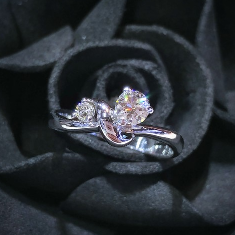 全新18K白金23份鑽石戒指