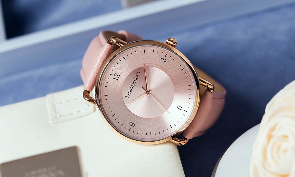 athena 圆盾造型真皮腕表 雅典娜粉红-真皮粉红