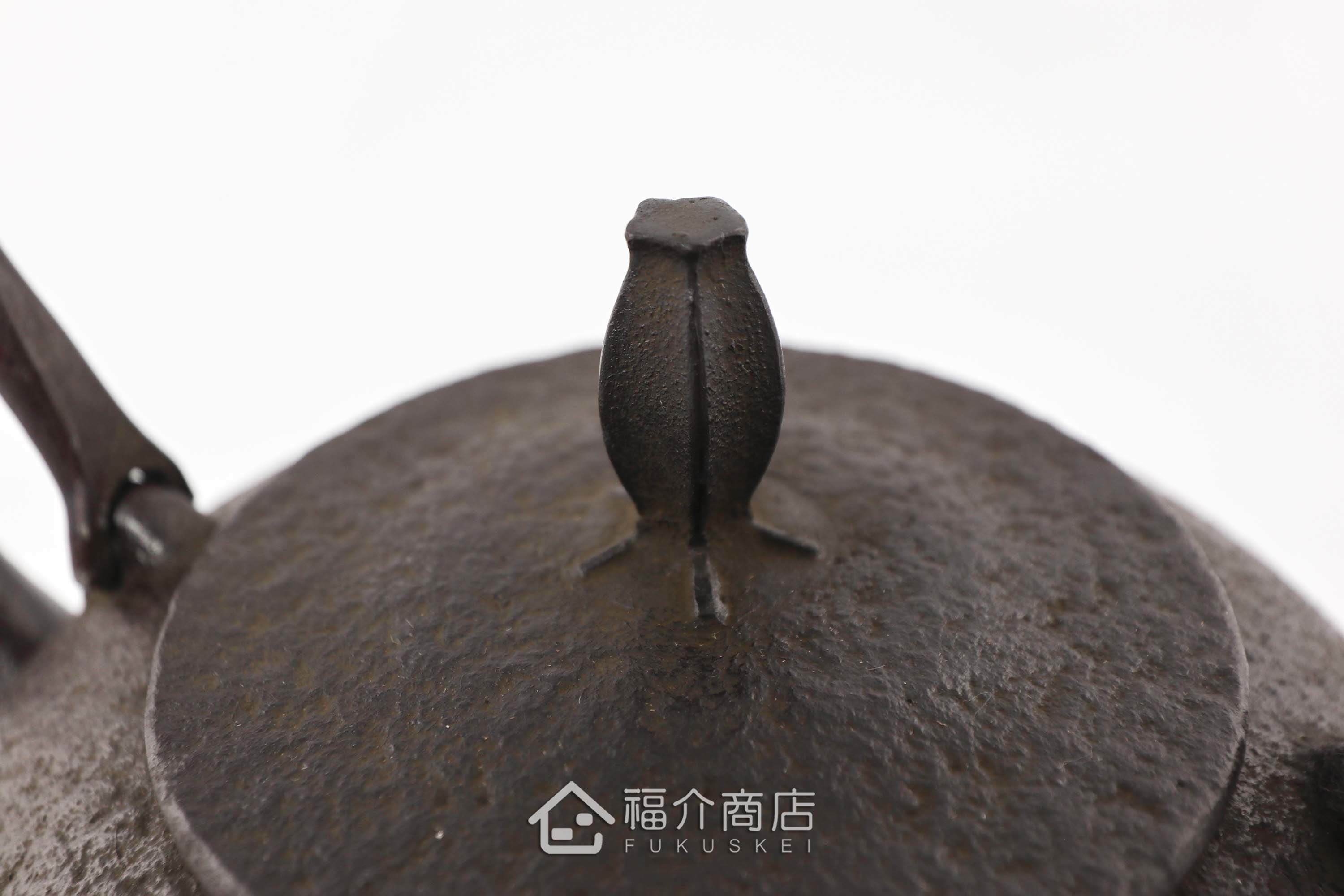 煮水泡茶用的日本製南部鐵器鑄鐵壺