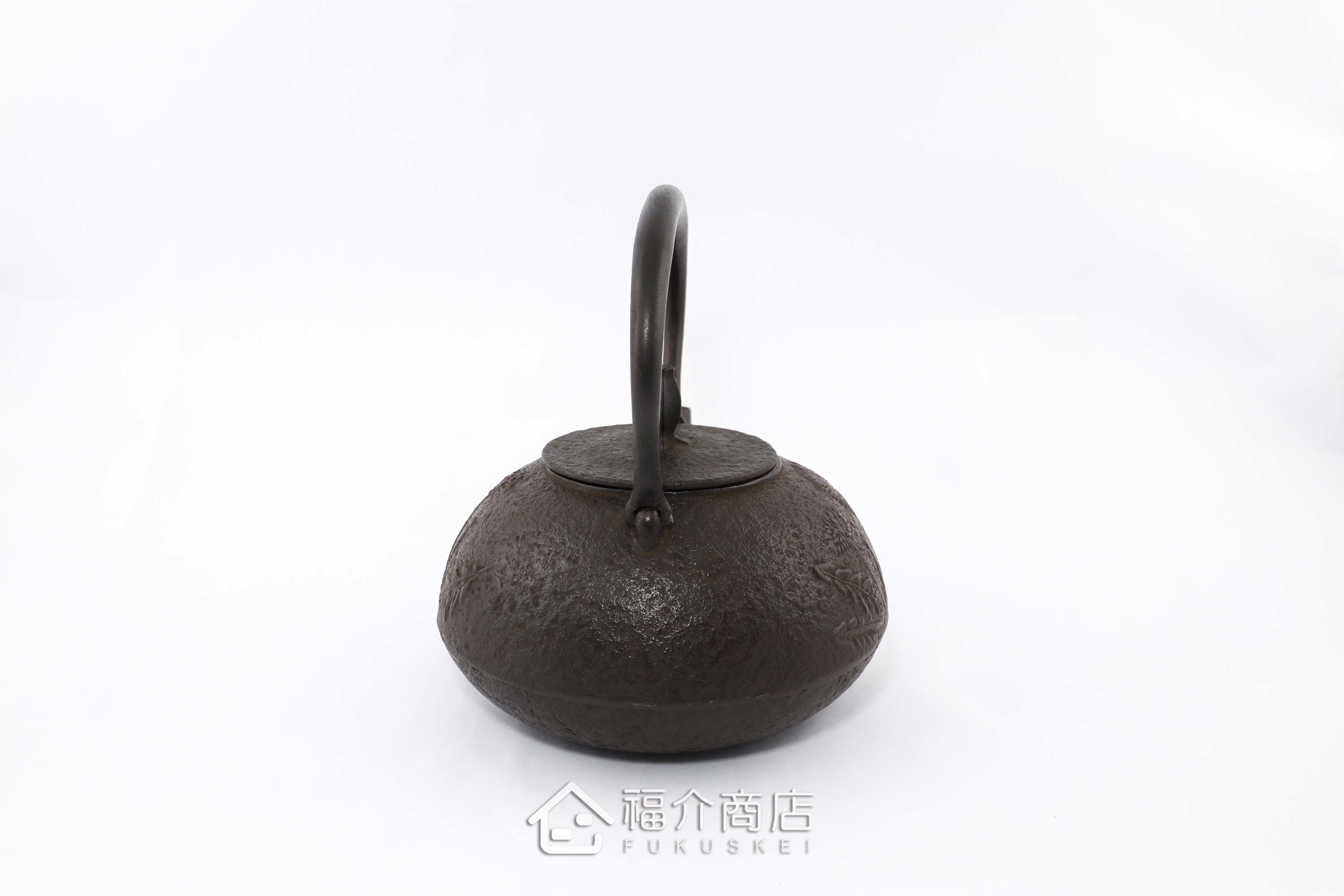 煮水泡茶用的日本製南部鐵器鑄鐵壺