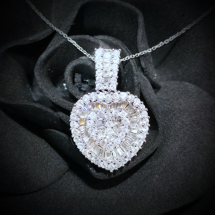 18K White Gold 1.26ct Diamond Pandent