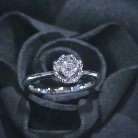 18K White Gold 0.13ct Diamond Ring