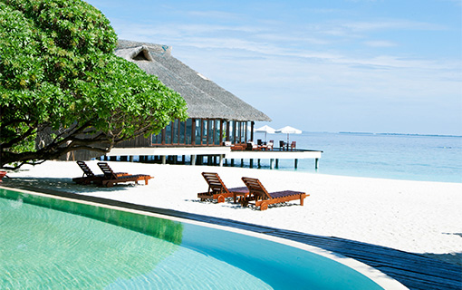 阿達郎尊貴水上別墅度假村