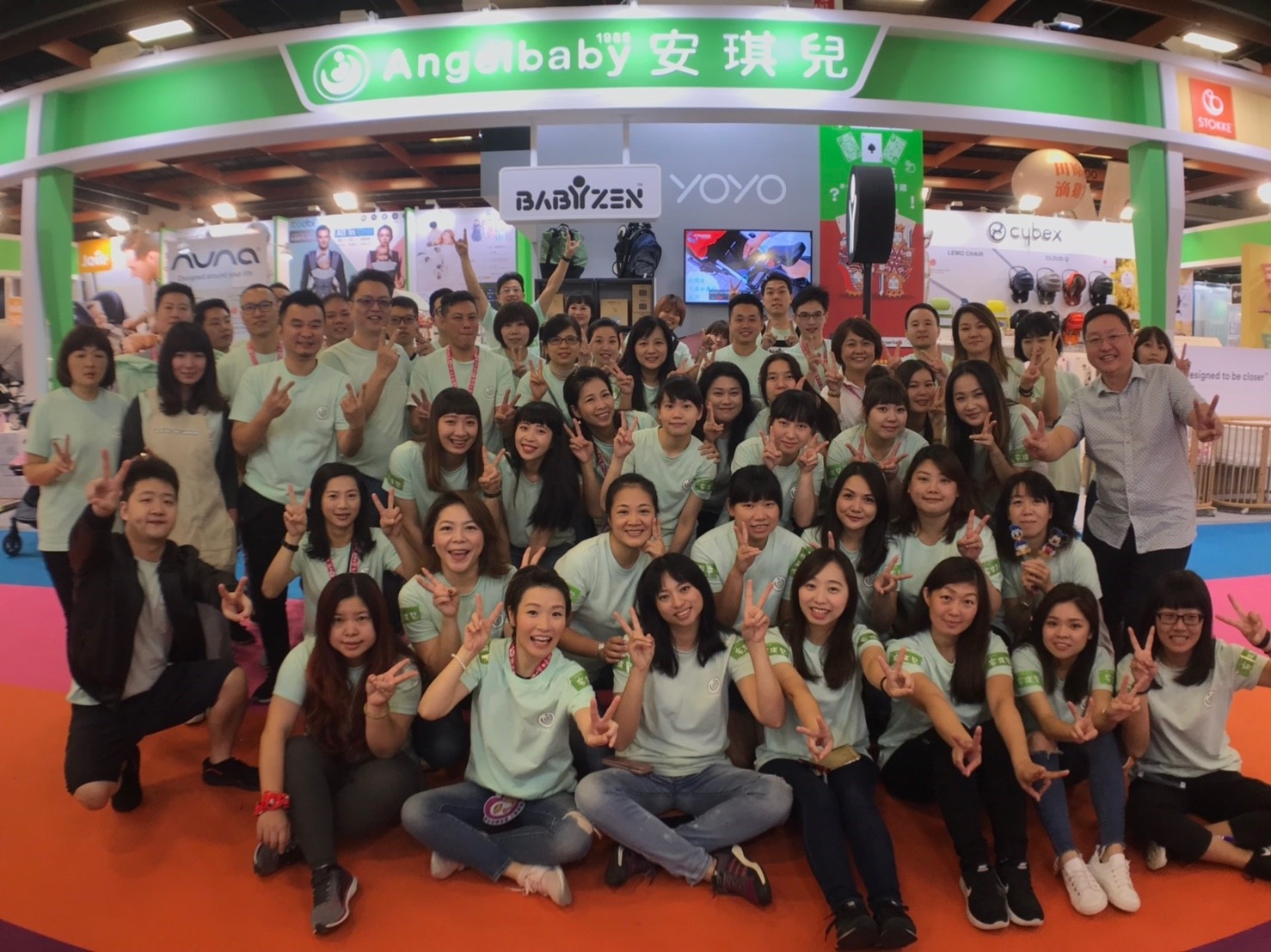 安琪兒展場人員照片