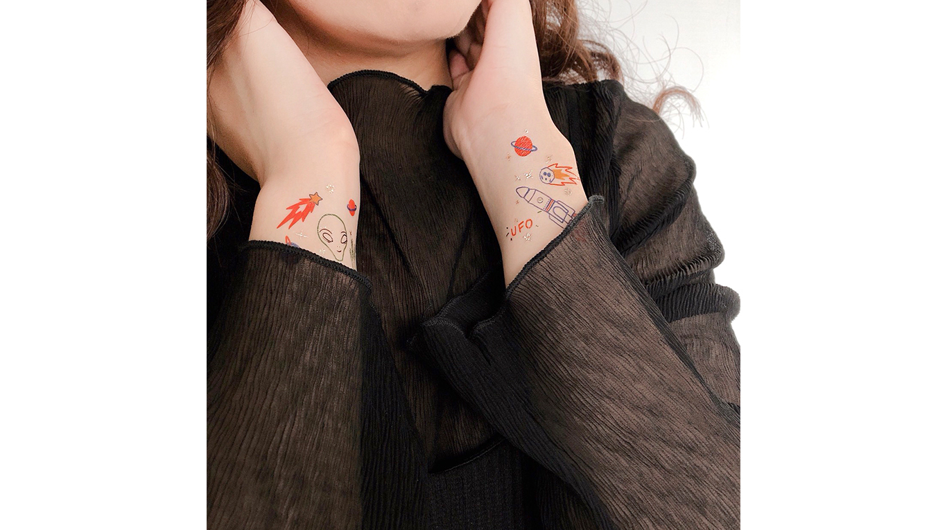 外星人,星球,行星,宇宙,銀河,星座,星球棒棒糖,星球巧克力,手帳,星球裝飾,行星畫,行星徽章.貼紙,紋身,星球紋身,星球貼紙,聖誕節,聖誕節卡片,交換禮物,聖誕裝飾