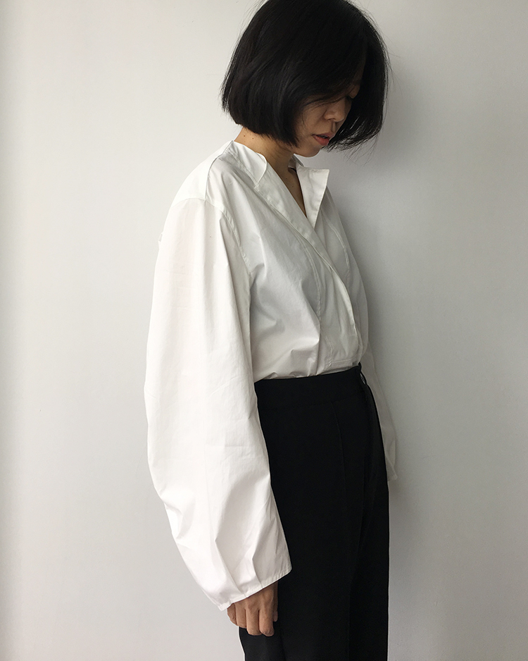 MFT-1005 立體澎袖無領襯衫