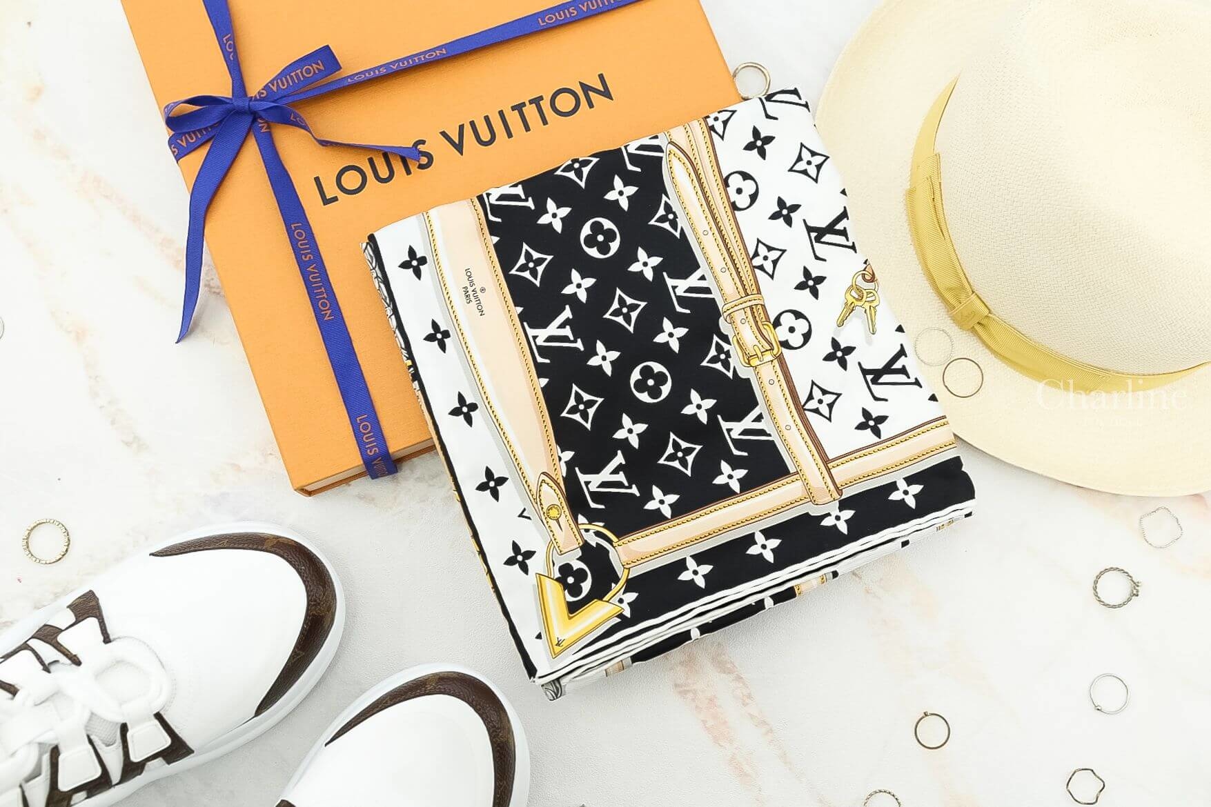 Louis Vuitton Monogram Confidential Square 黑白老花金屬鍊條圖䲢方巾
