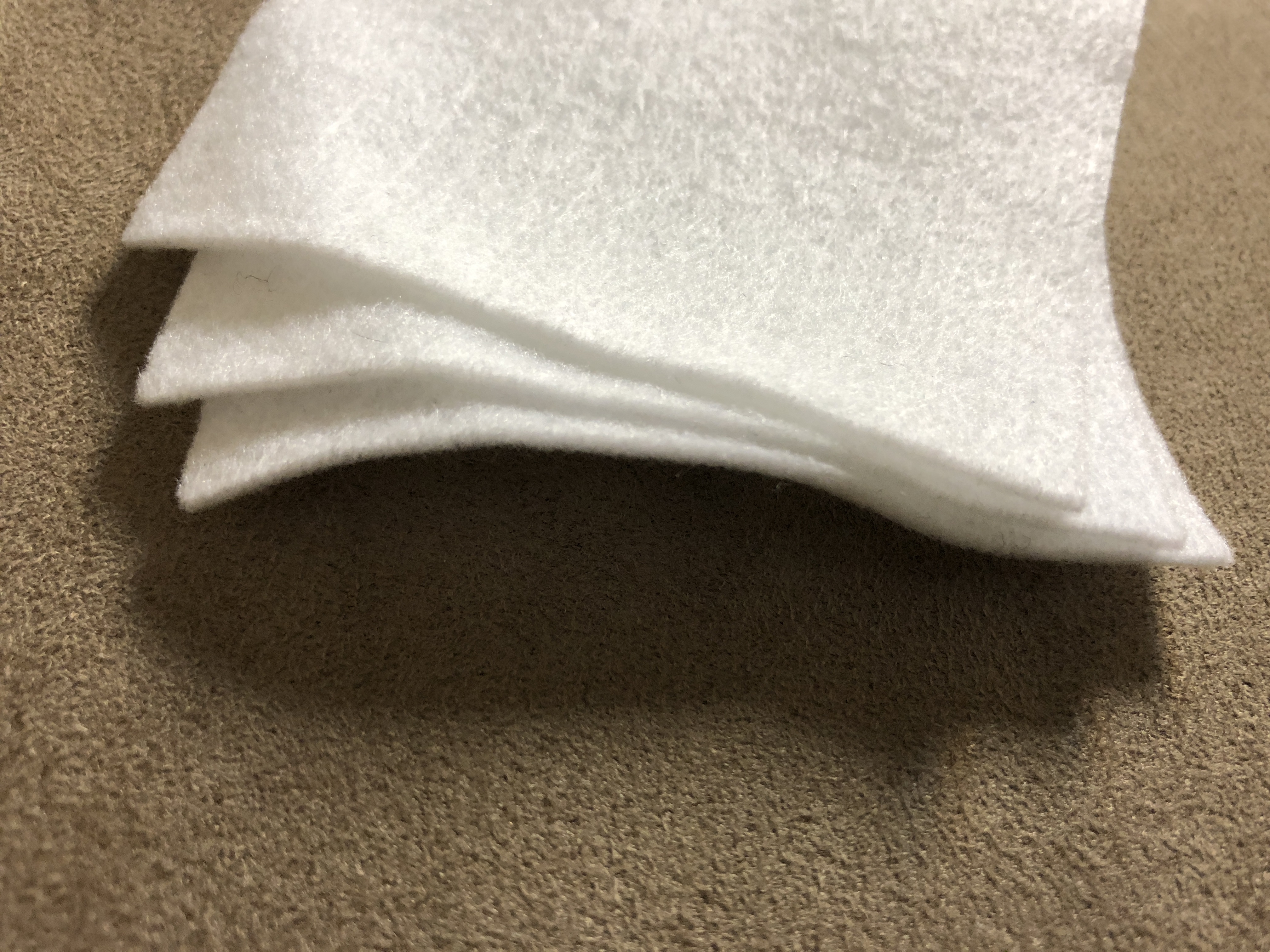 白色方形 硬質不織布