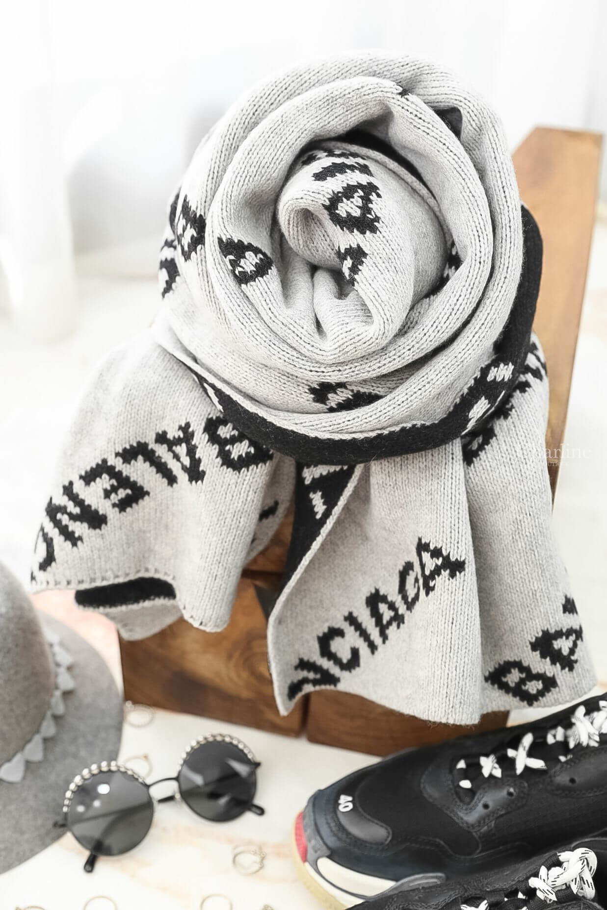 Balenciaga Jacquard Logo Scarf 黑灰色雙面 Logo圍巾