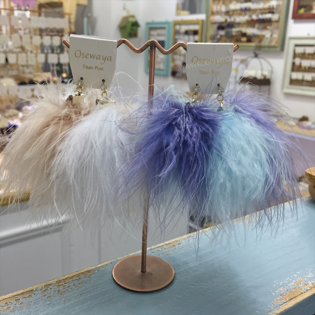 日本大毛毛拼色耳環