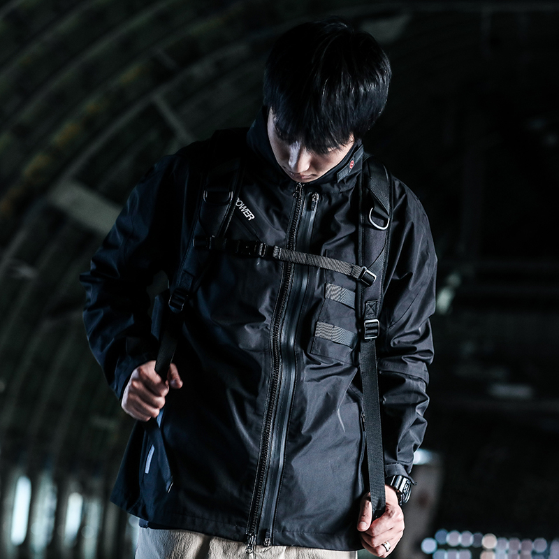 隱蔽者短款壓膠衝鋒衣