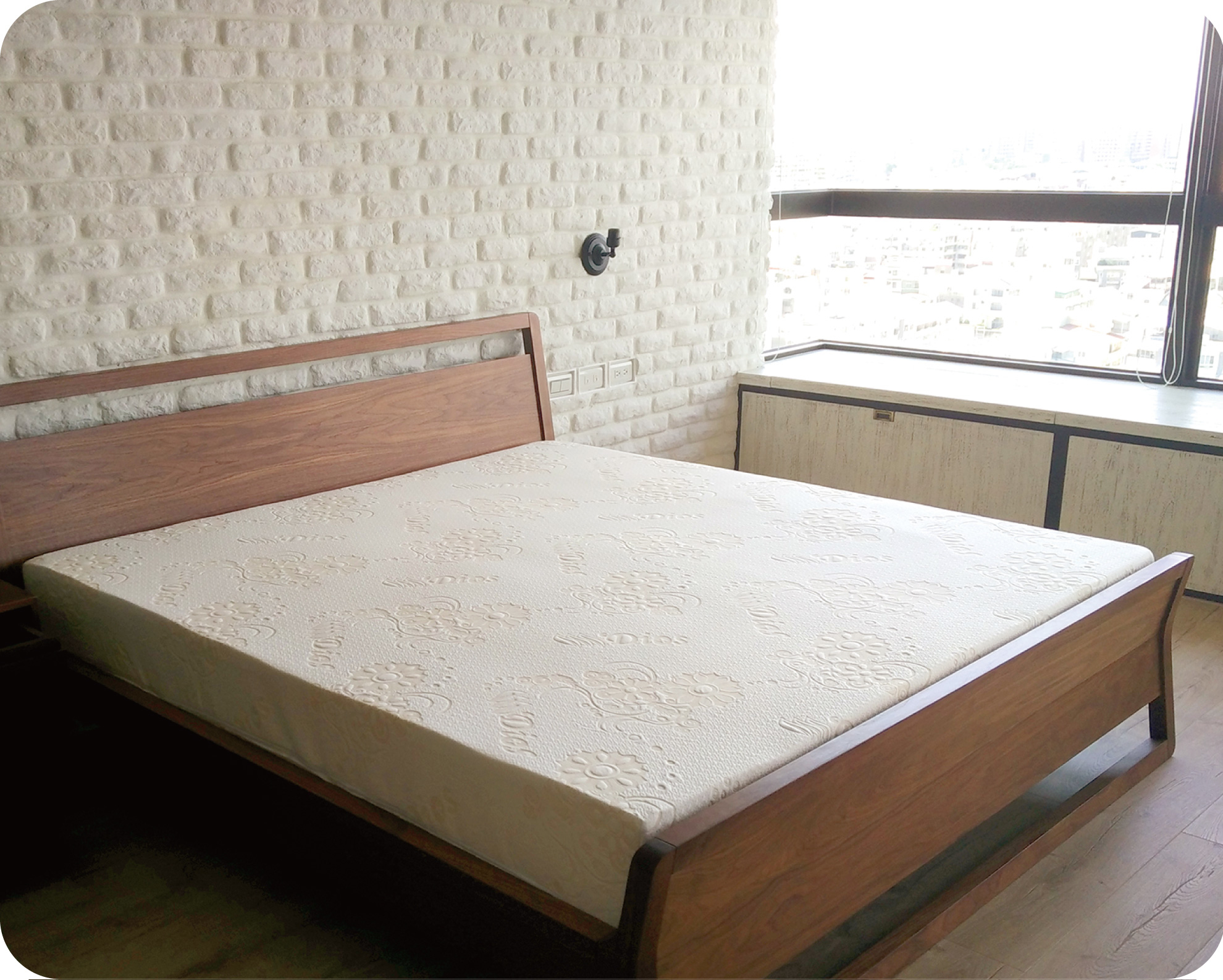 買給女兒的床墊，我只推薦迪奧斯