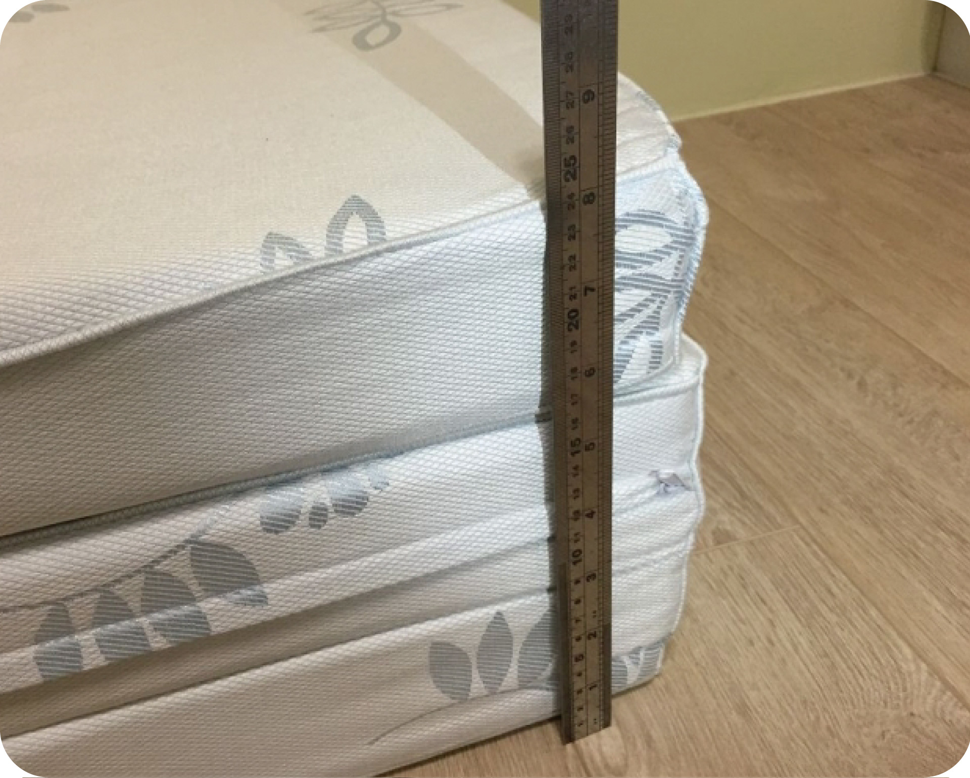 乳膠折疊床取代巧拼，為新生兒準備的