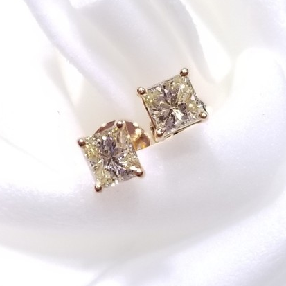 全新18K玫瑰金【主石55份的方形鑽石】耳環