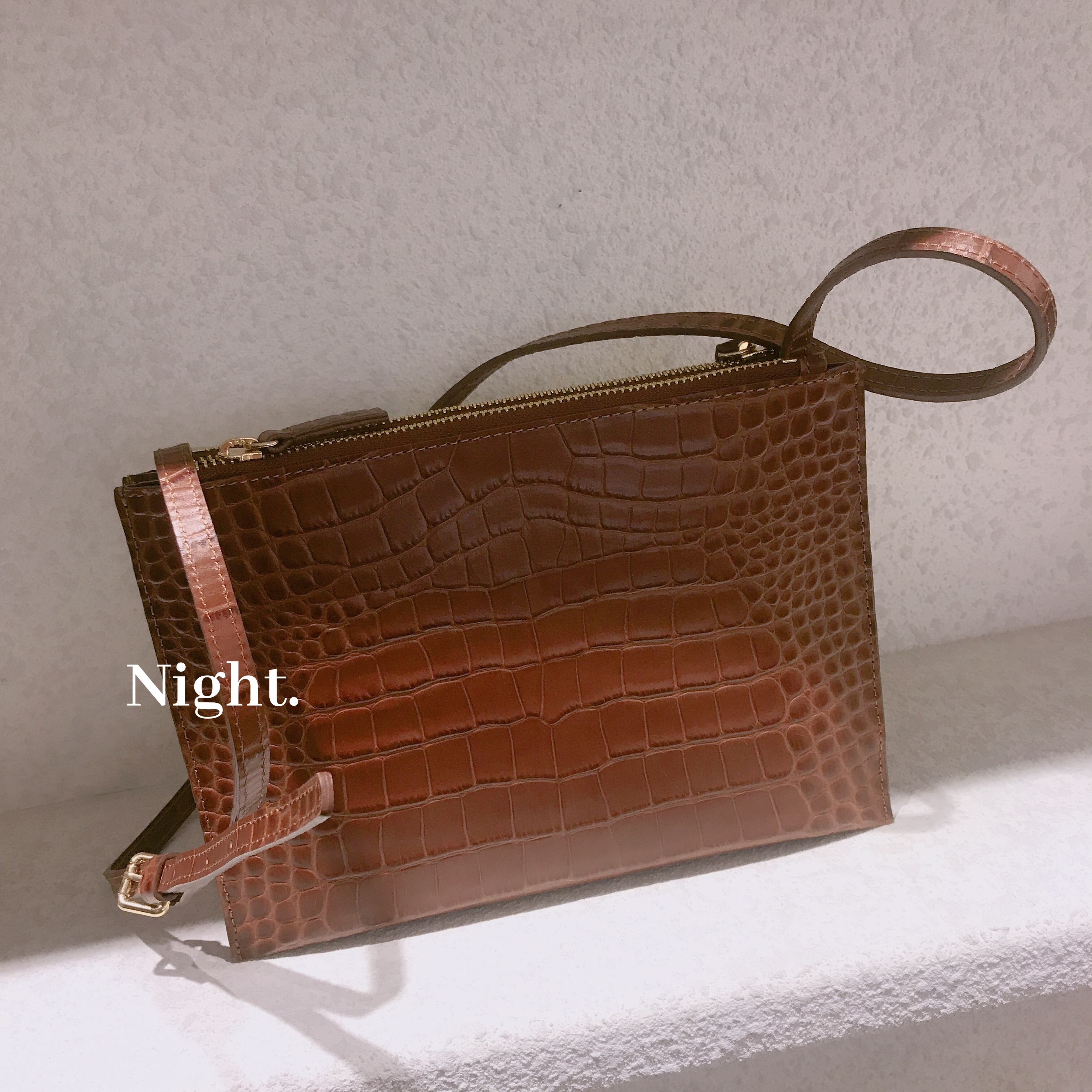 高質感小牛皮經典可可信封拉鍊包