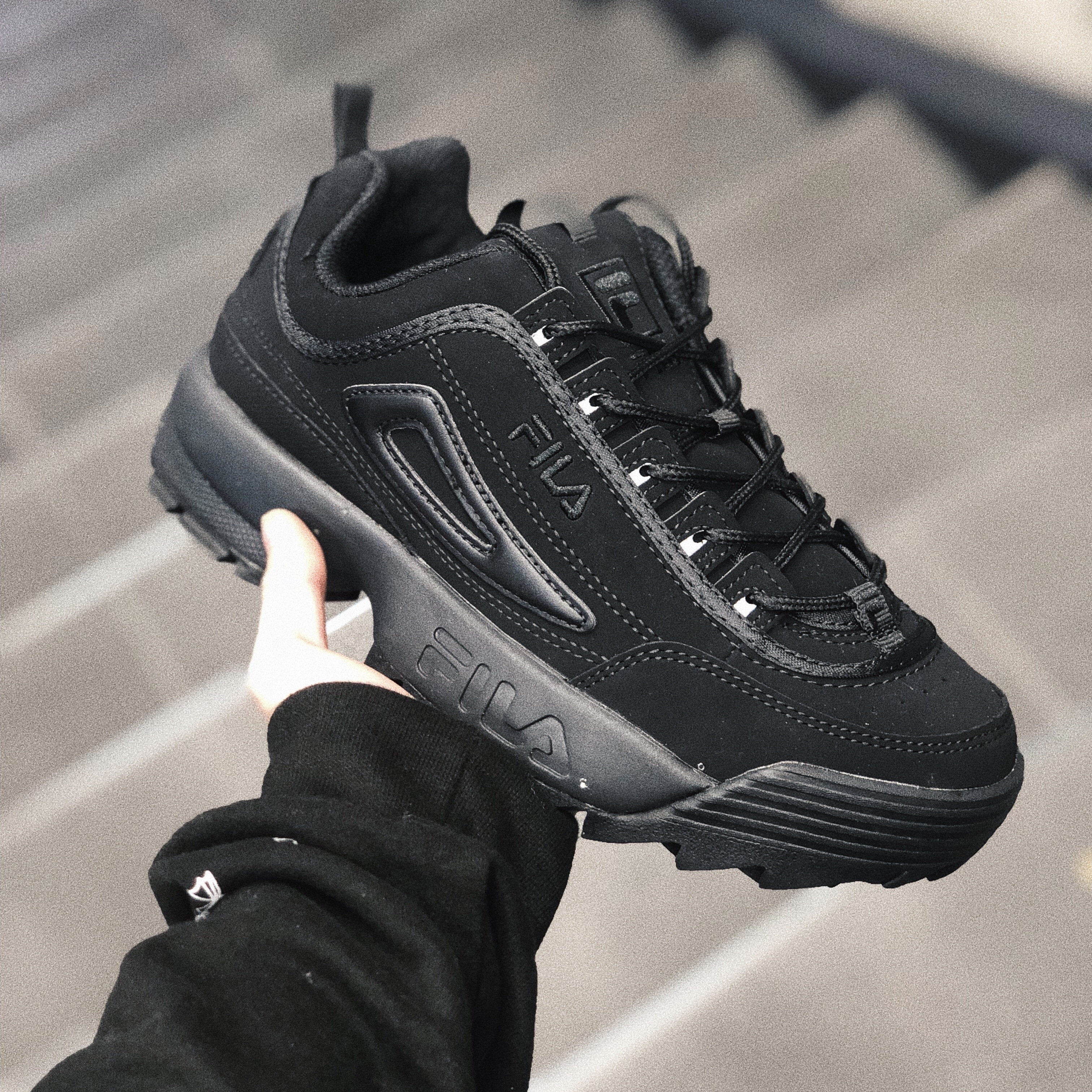 fila disruptor 2 triple black